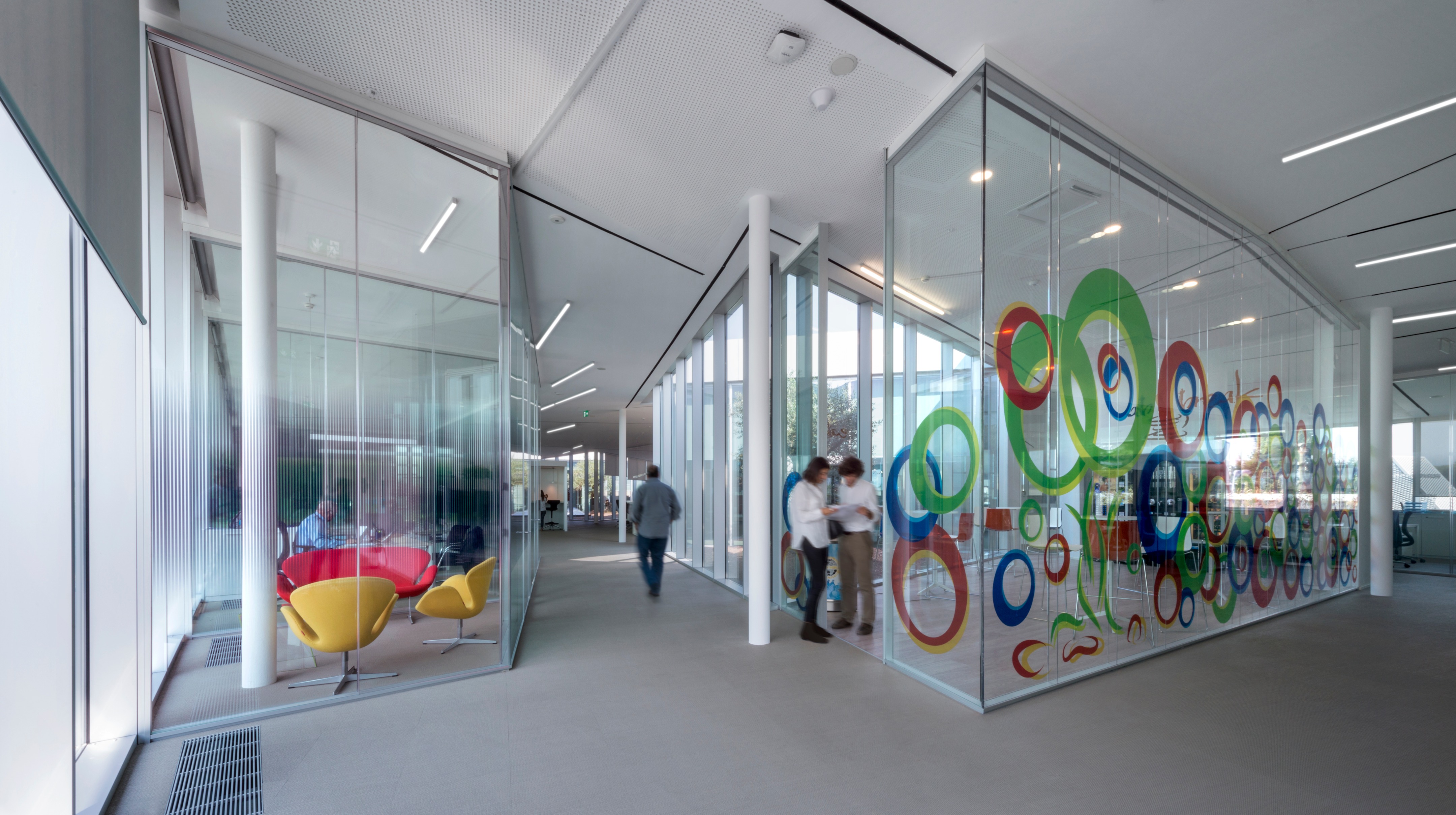 创新医疗企业总部,船舱灵感诠释动感与高效-3