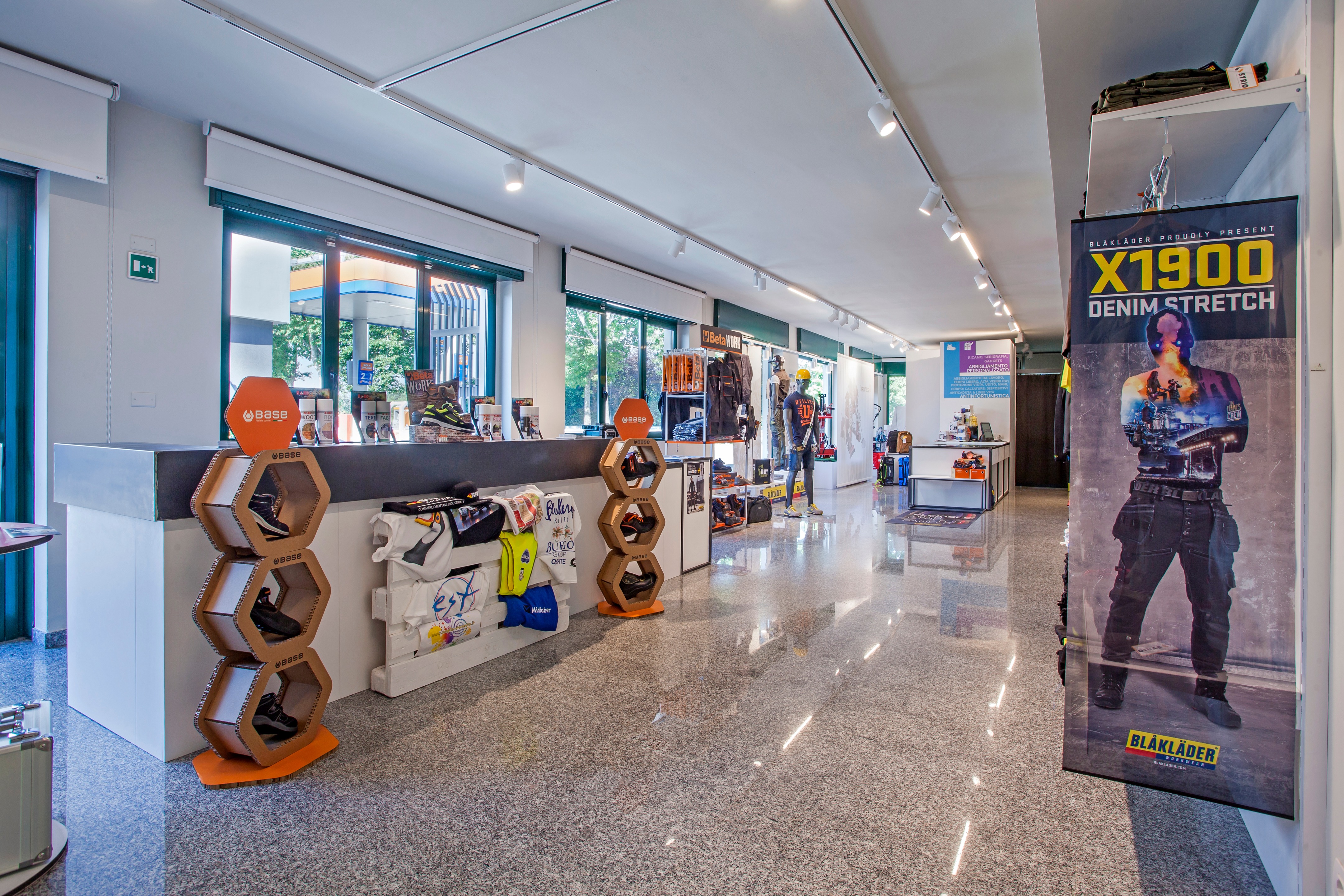 商业建筑室内设计-20