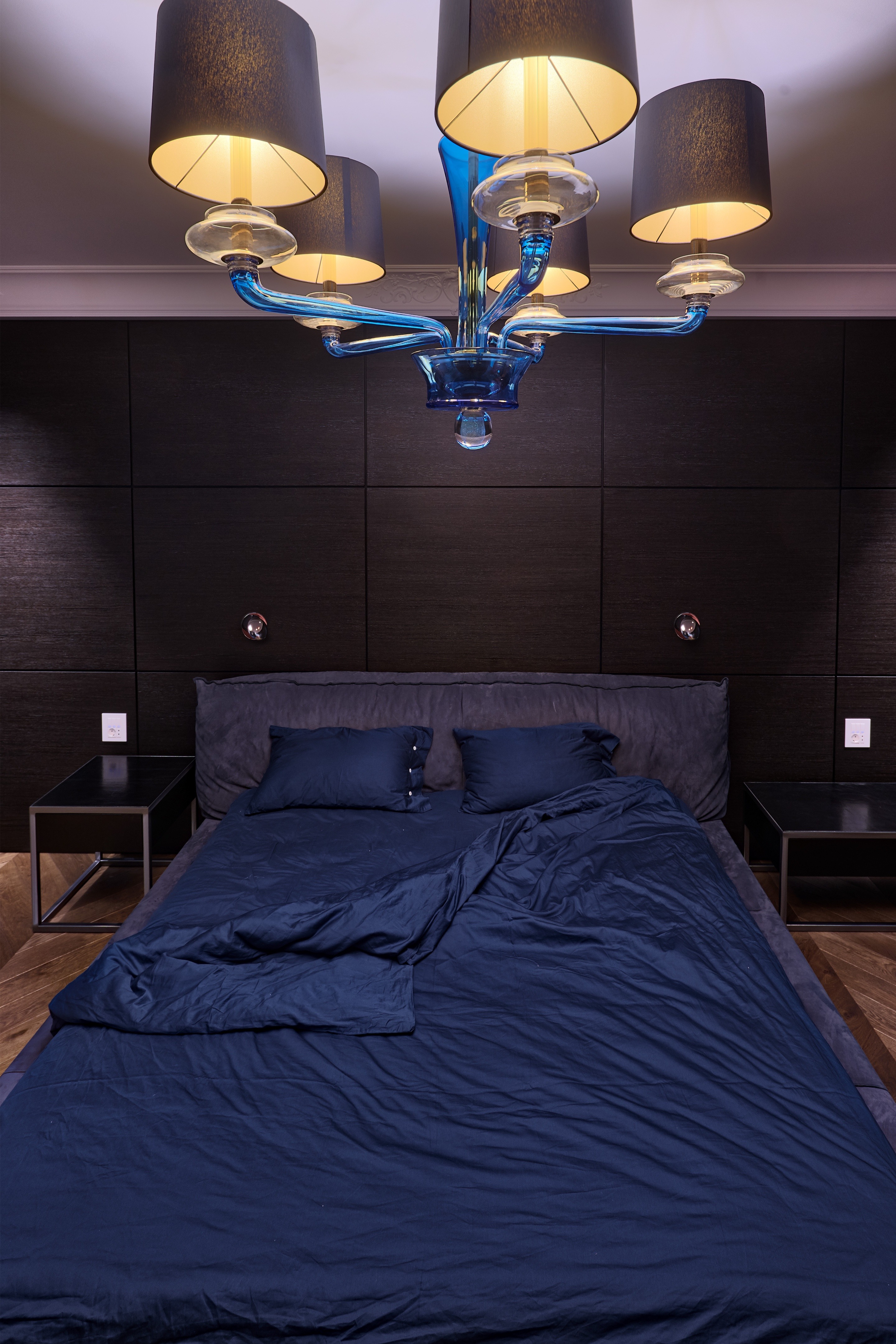 2017 年三层联排别墅影院式客厅设计-24