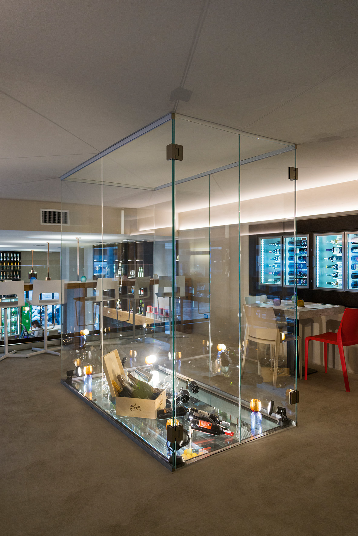 米兰“Love it”旗舰店,美食体验的室内设计盛宴-22