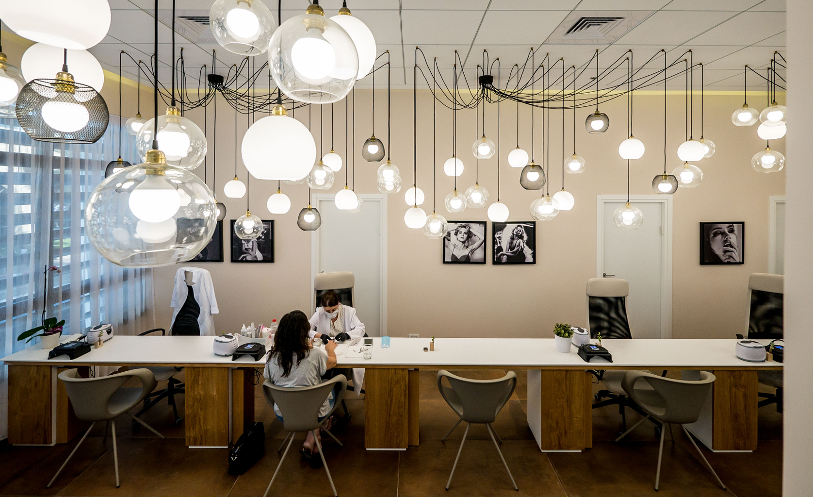 简约时尚的以色列美容沙龙设计-11