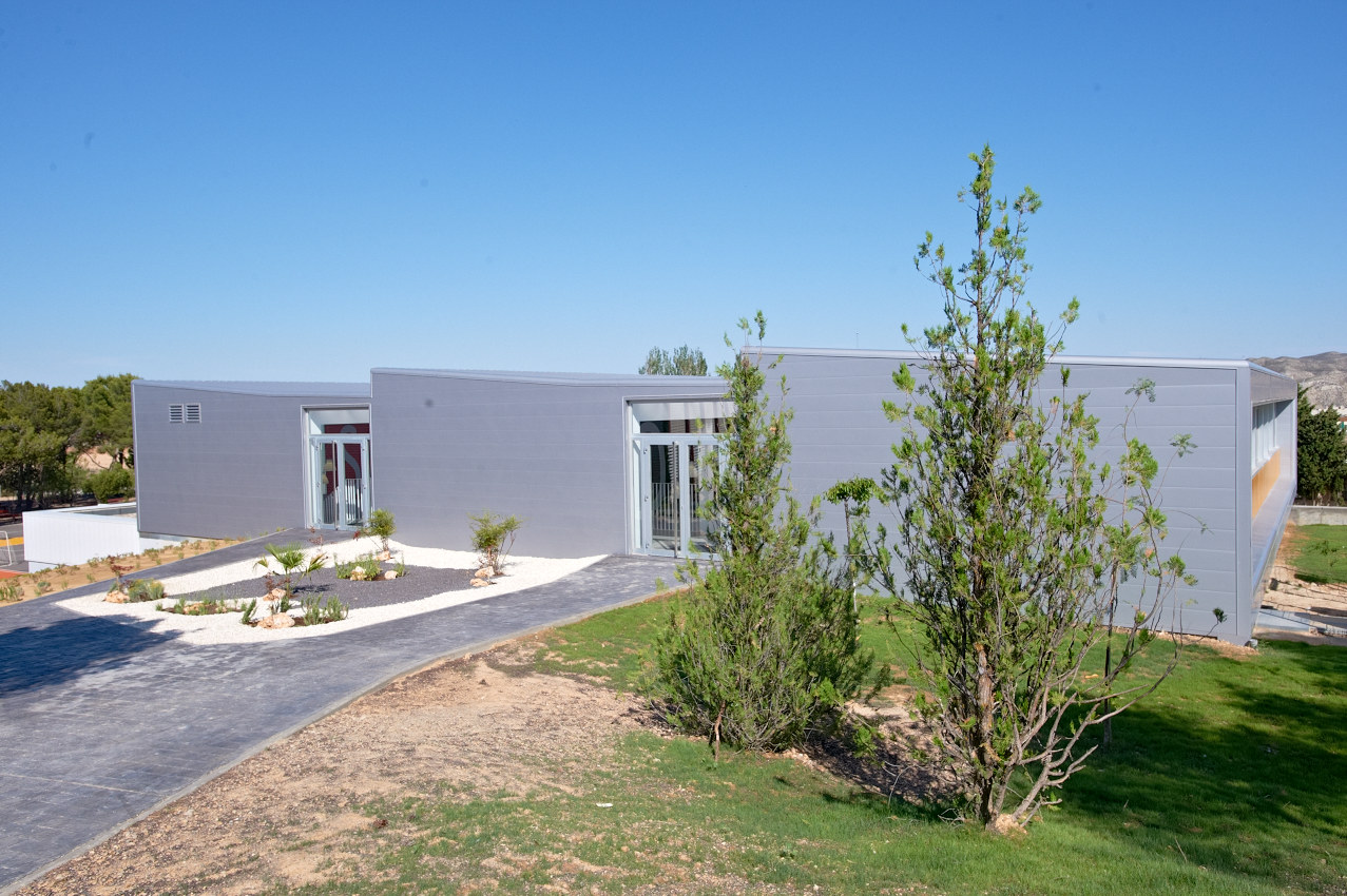 英国阿兰中学教学楼 · 创新型室内设计-5