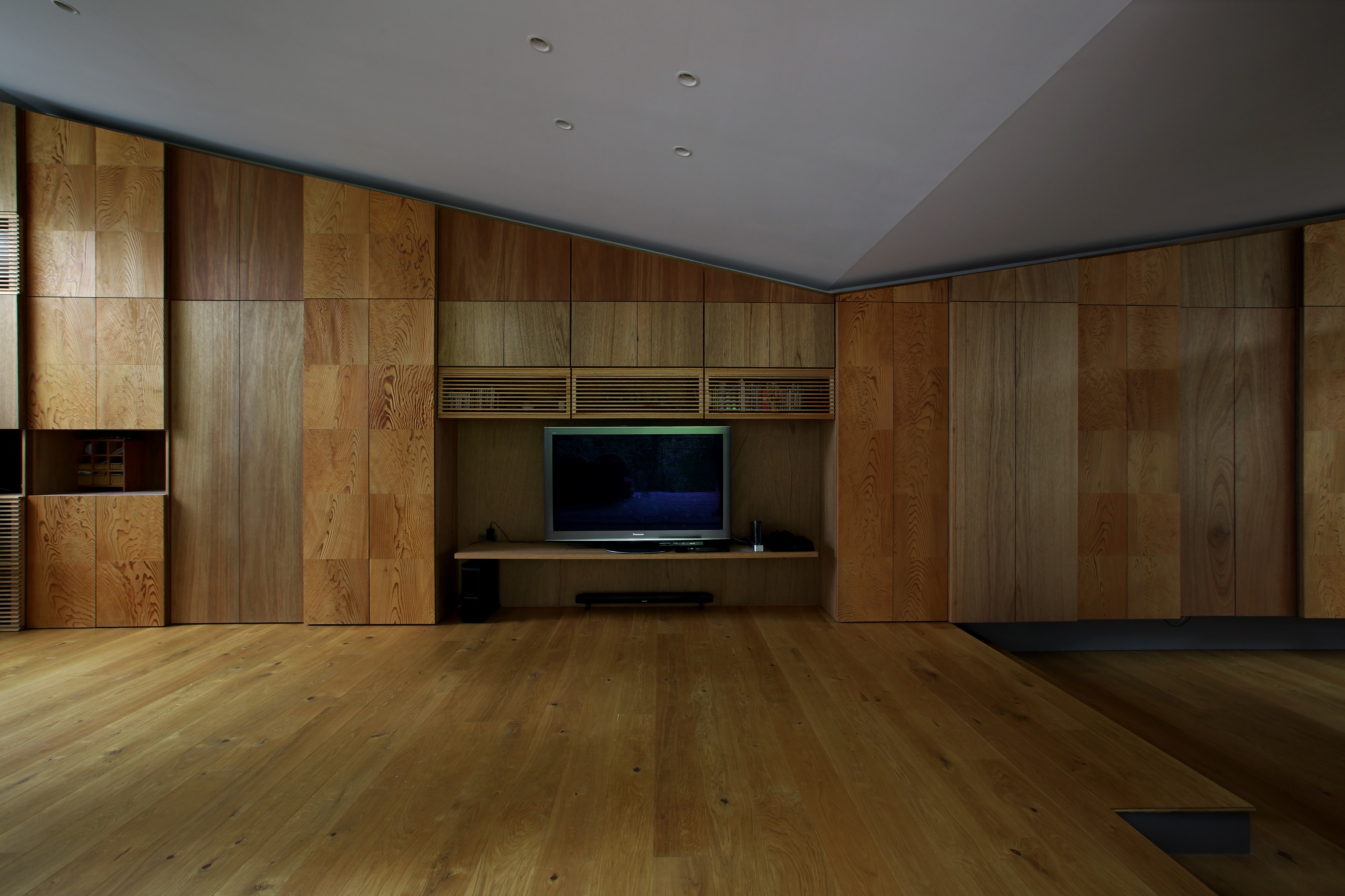 七宅之间的宁静绿洲——"Ta House"-7