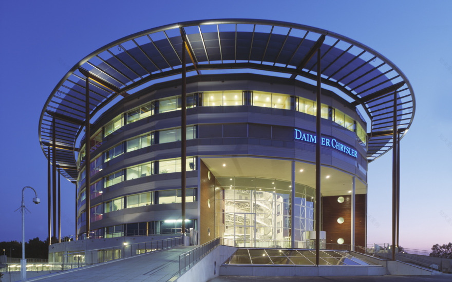 荷兰奔驰总部 | 现代简约与功能性的完美结合-0