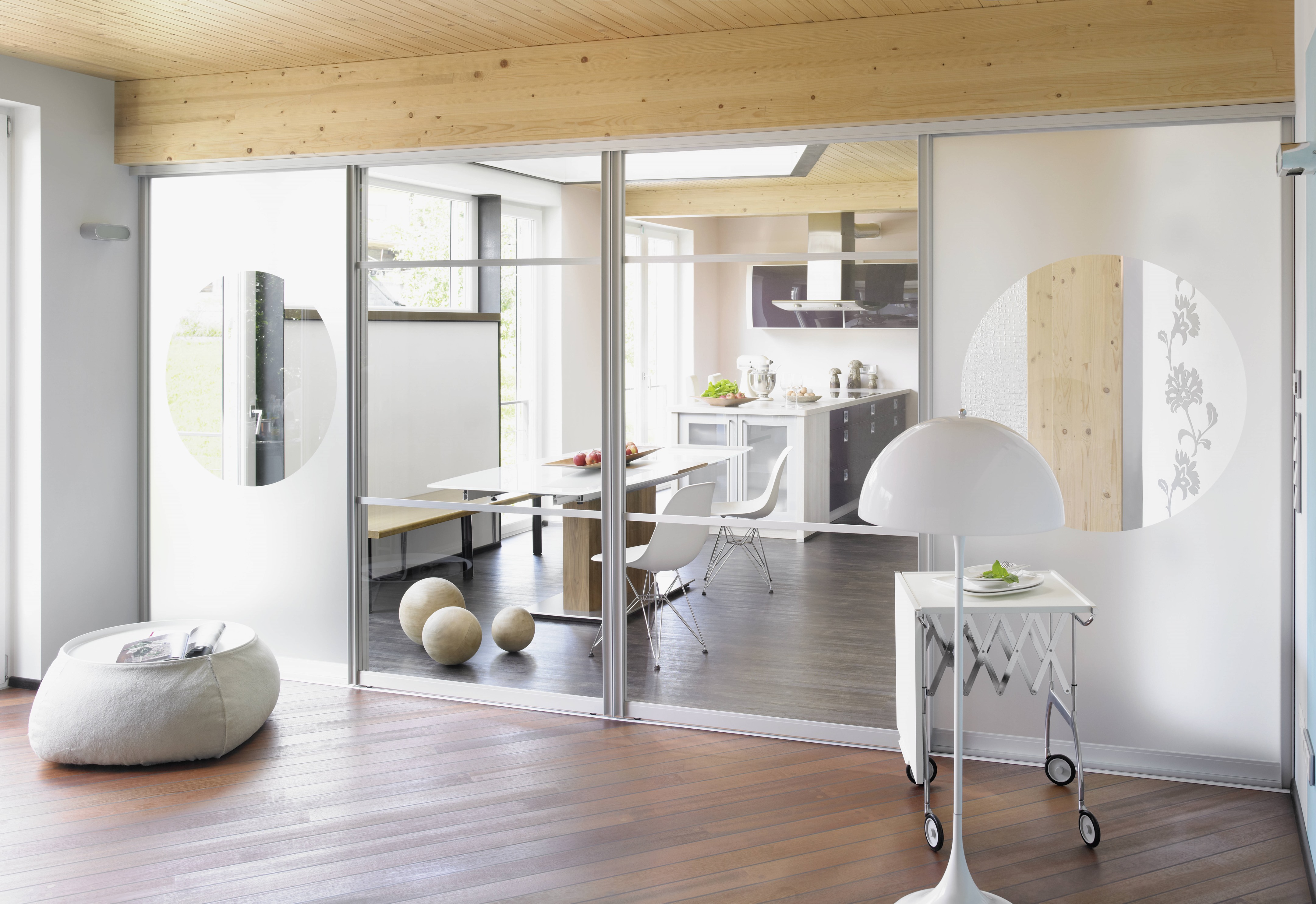 黑色调玻璃隔断打造现代复式公寓-17