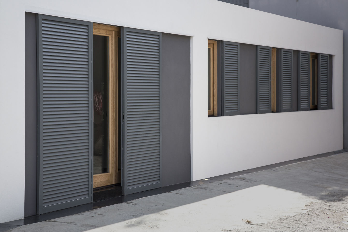 简约重生 | 废旧仓库变现代公寓-4