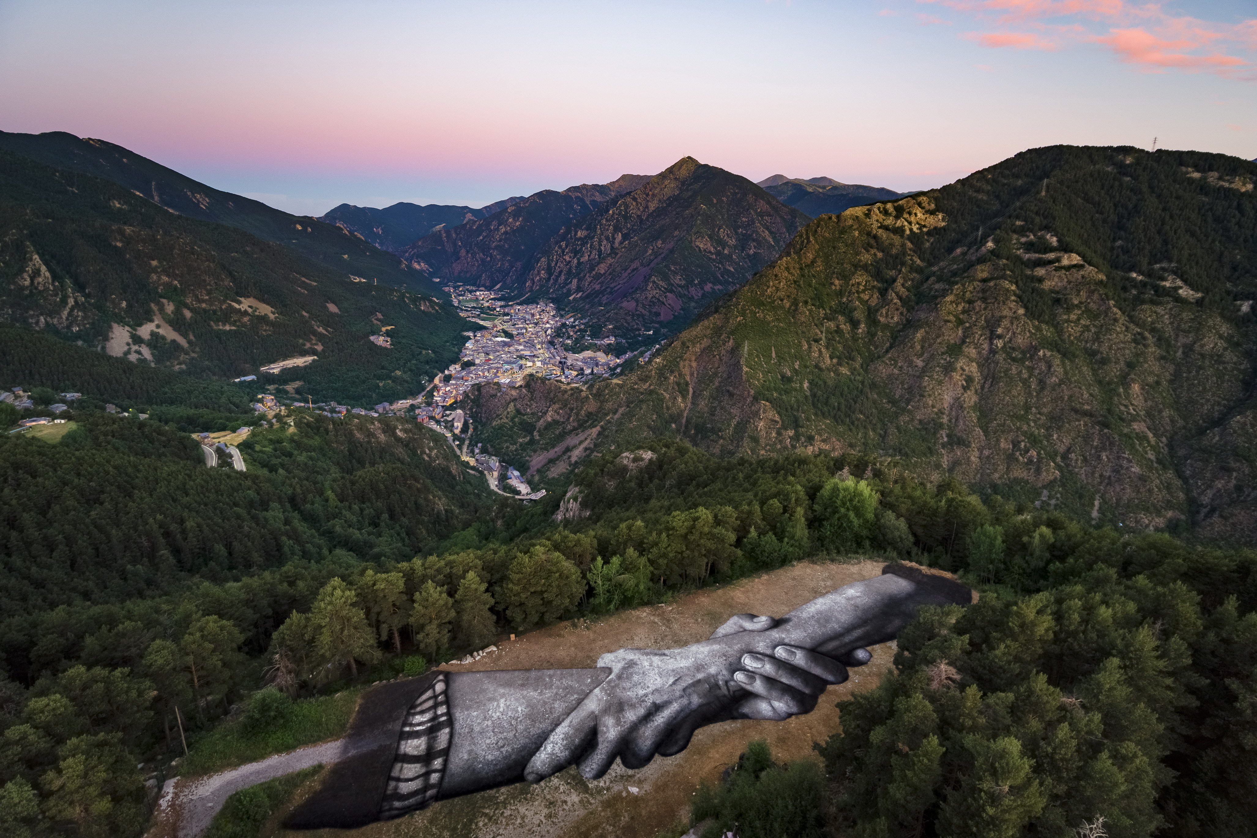 全球最长象征性人链项目 · 生物降解的艺术巨作-9
