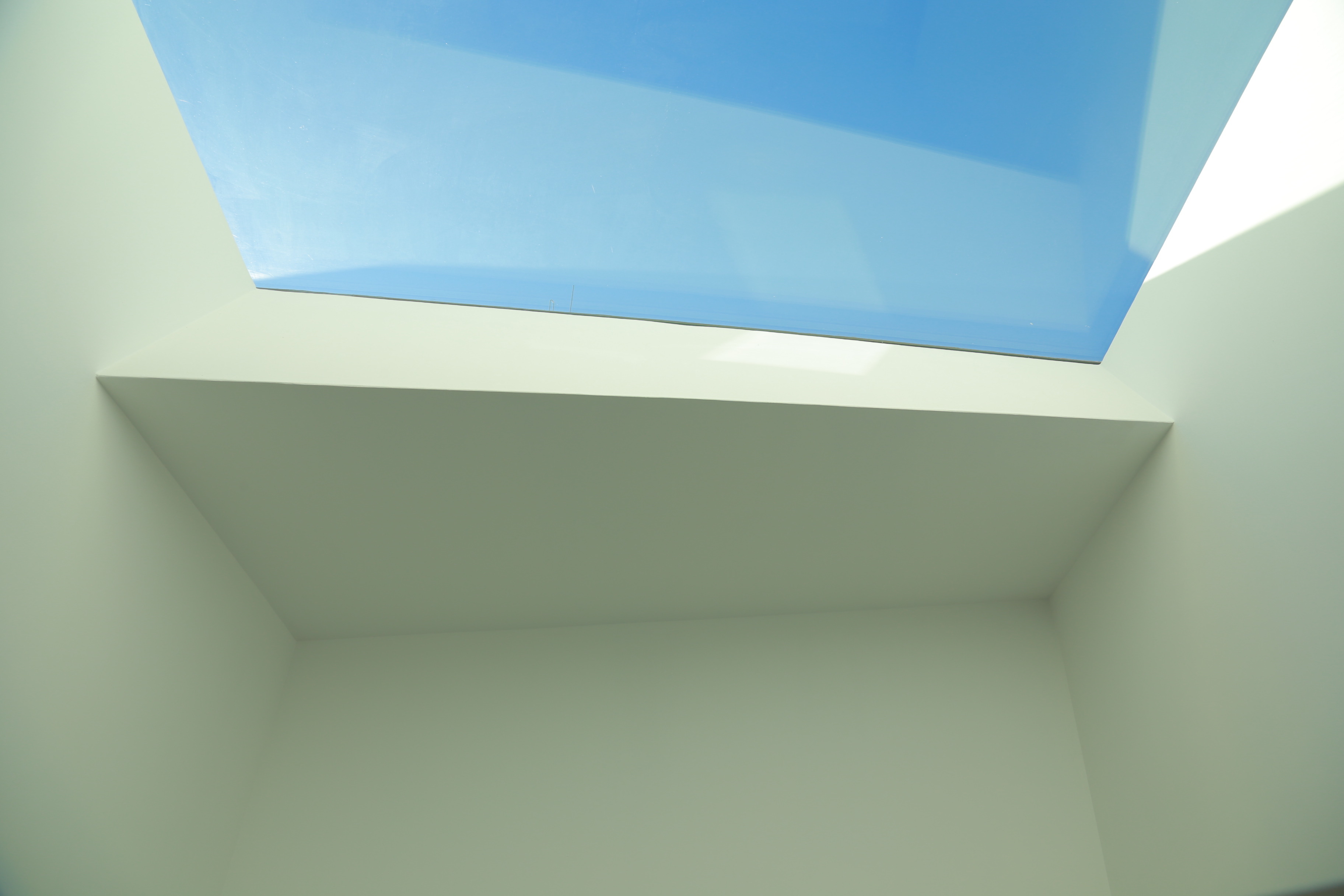 岩石中的三层住宅-19