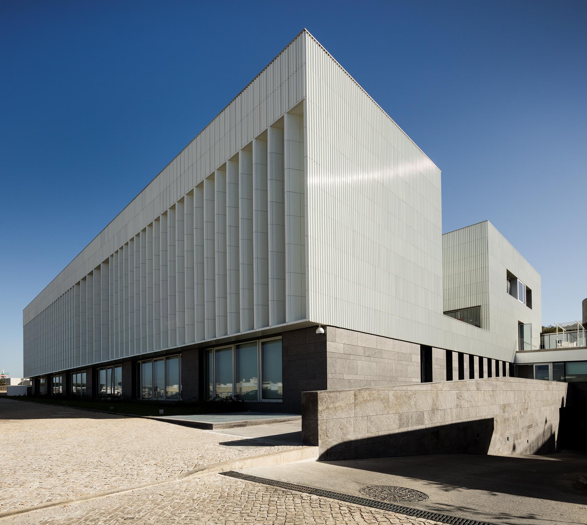 光之医院 · 创新室内设计营造舒适就医环境-4