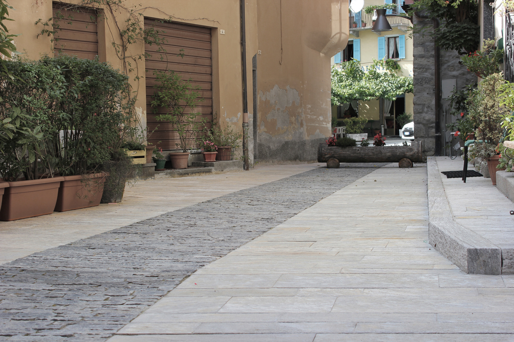 历史古镇巴切诺的中央广场重生与路径标识设计-0