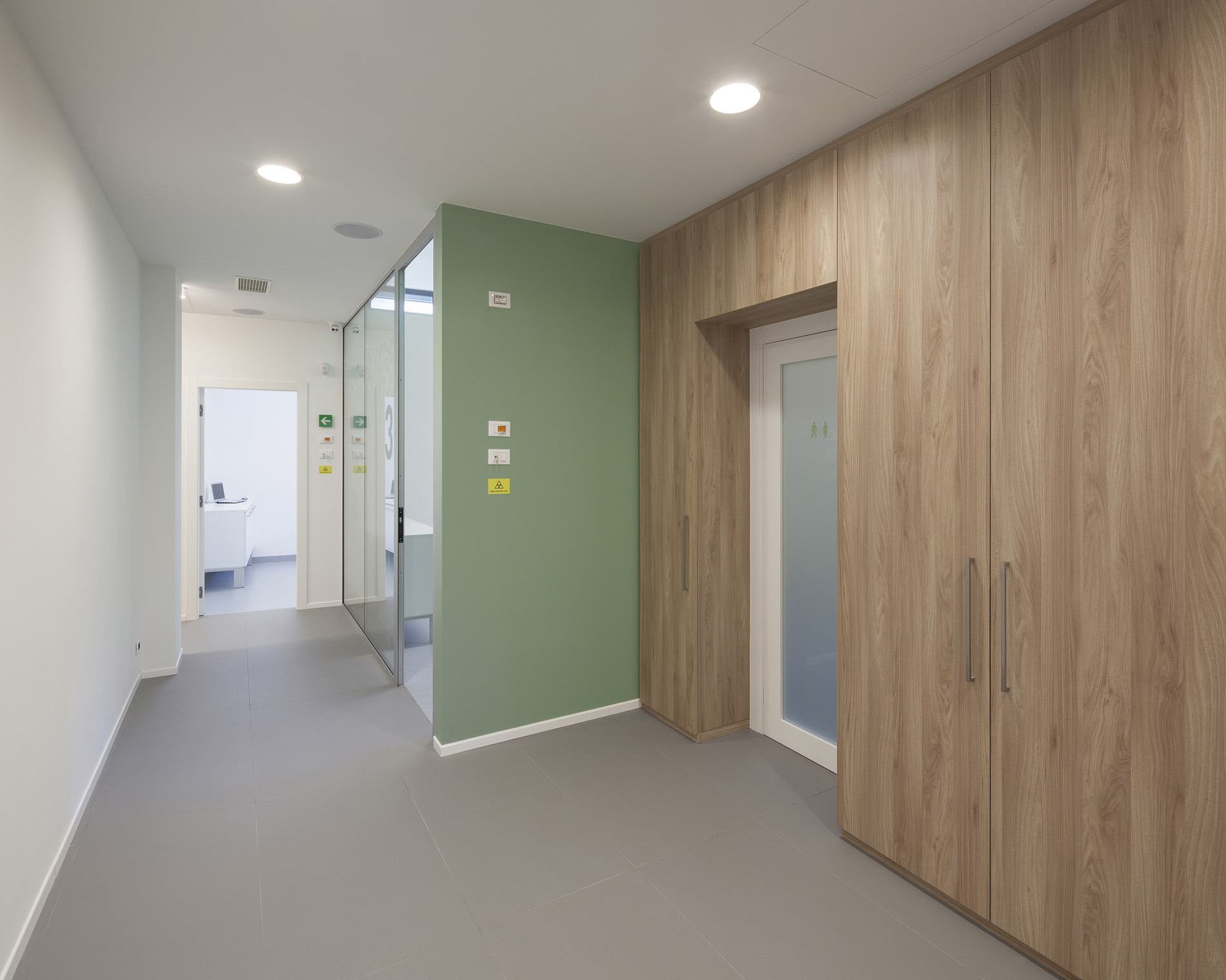 Cantarella 牙科诊所 | 自然光与色彩的巧妙运用-17