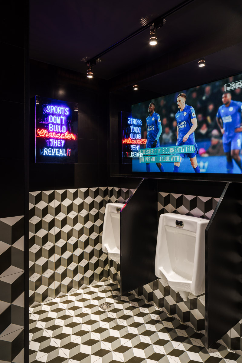 上海“骆驼”体育酒吧-12