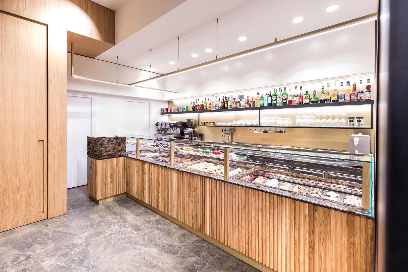 旋转咖啡巧克力 2018 年室内设计案例-3