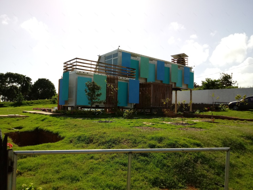 集装箱打造的环保智能家居-10