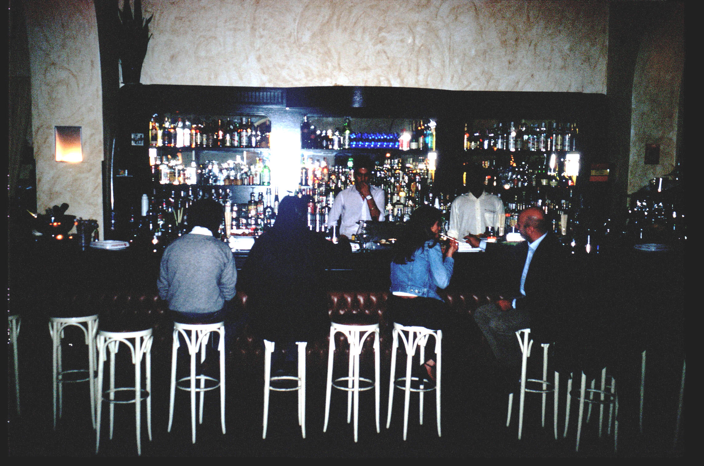 米兰 1999 年完成的餐饮空间设计-14