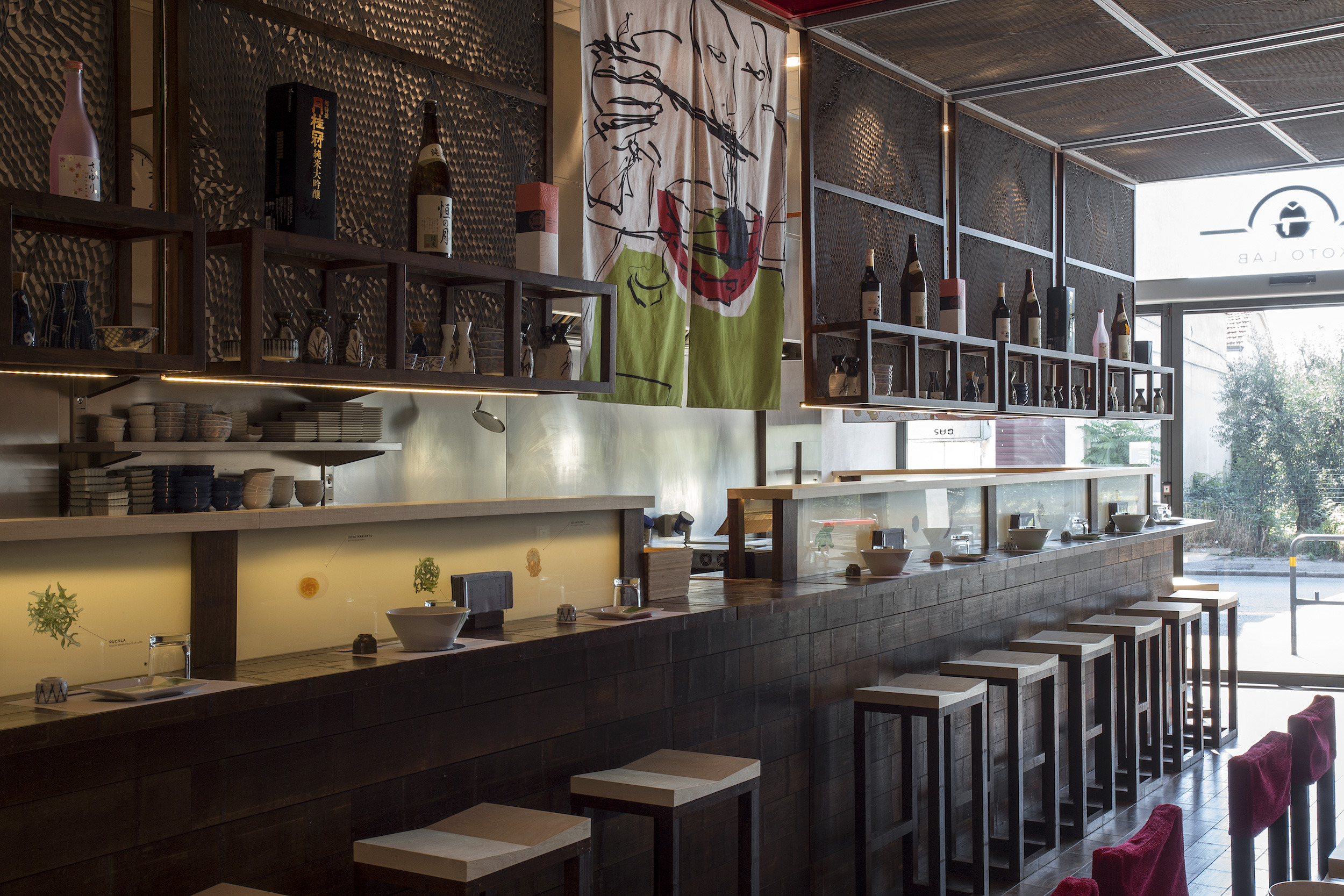 对话传统 | 意日风格共融的 KOTO 拉面餐厅设计-5