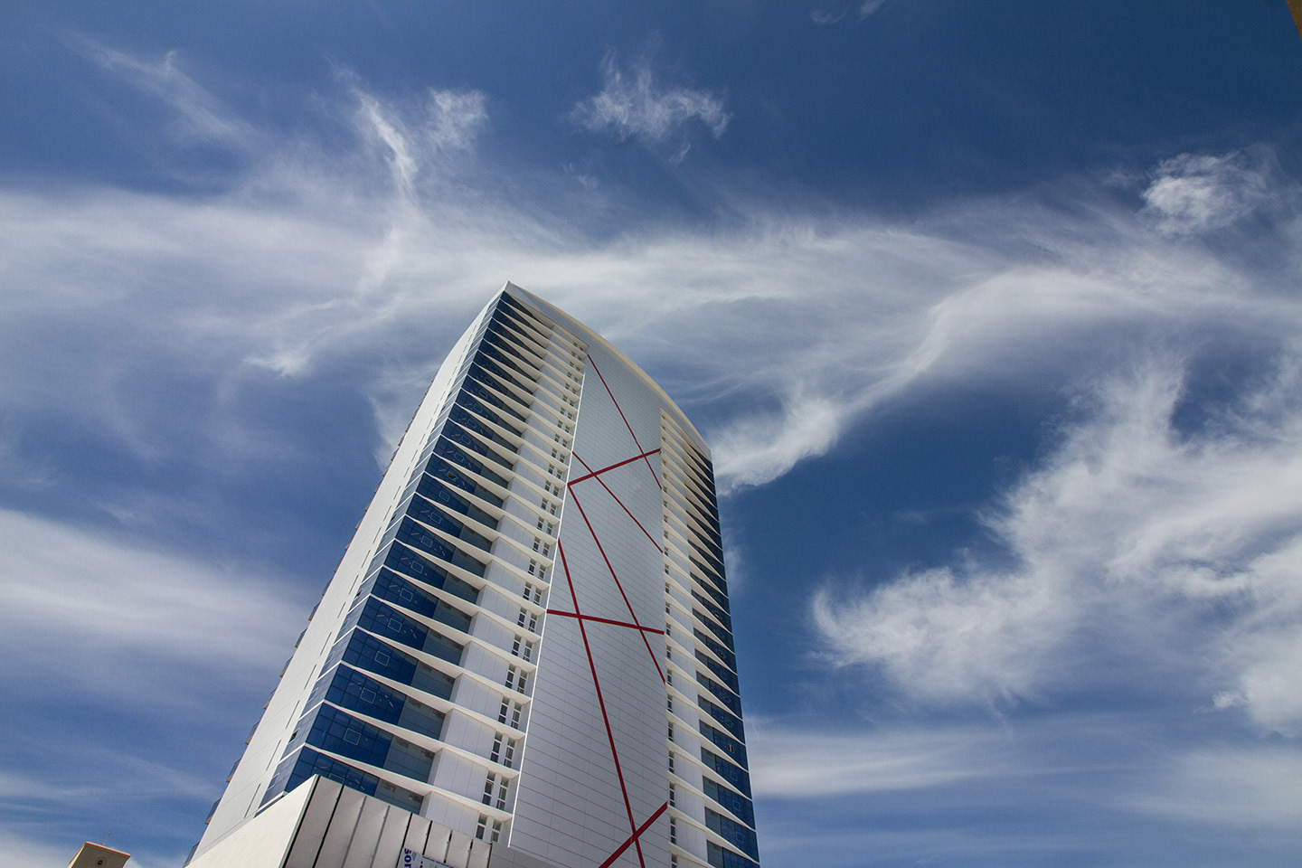 时尚前卫的 Suitopia 酒店，展现独特工业风-1