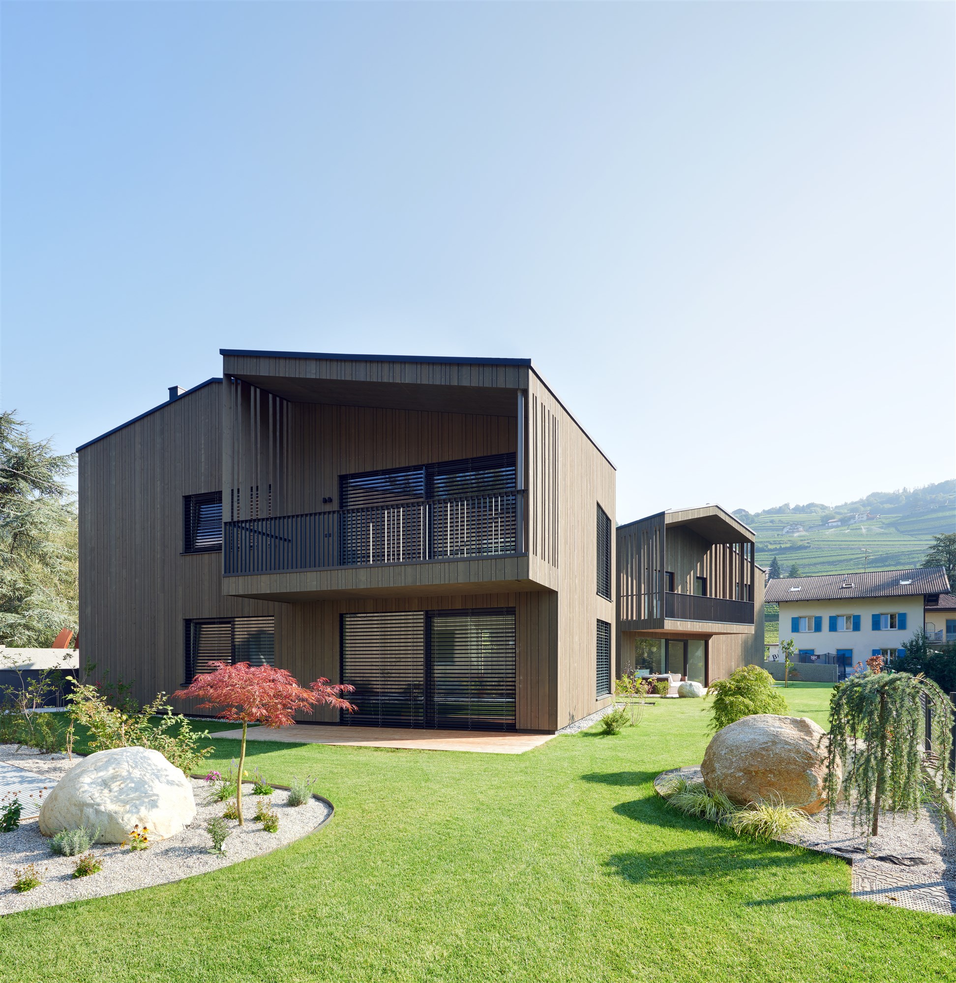 传统与现代共融的意大利木质住宅-6