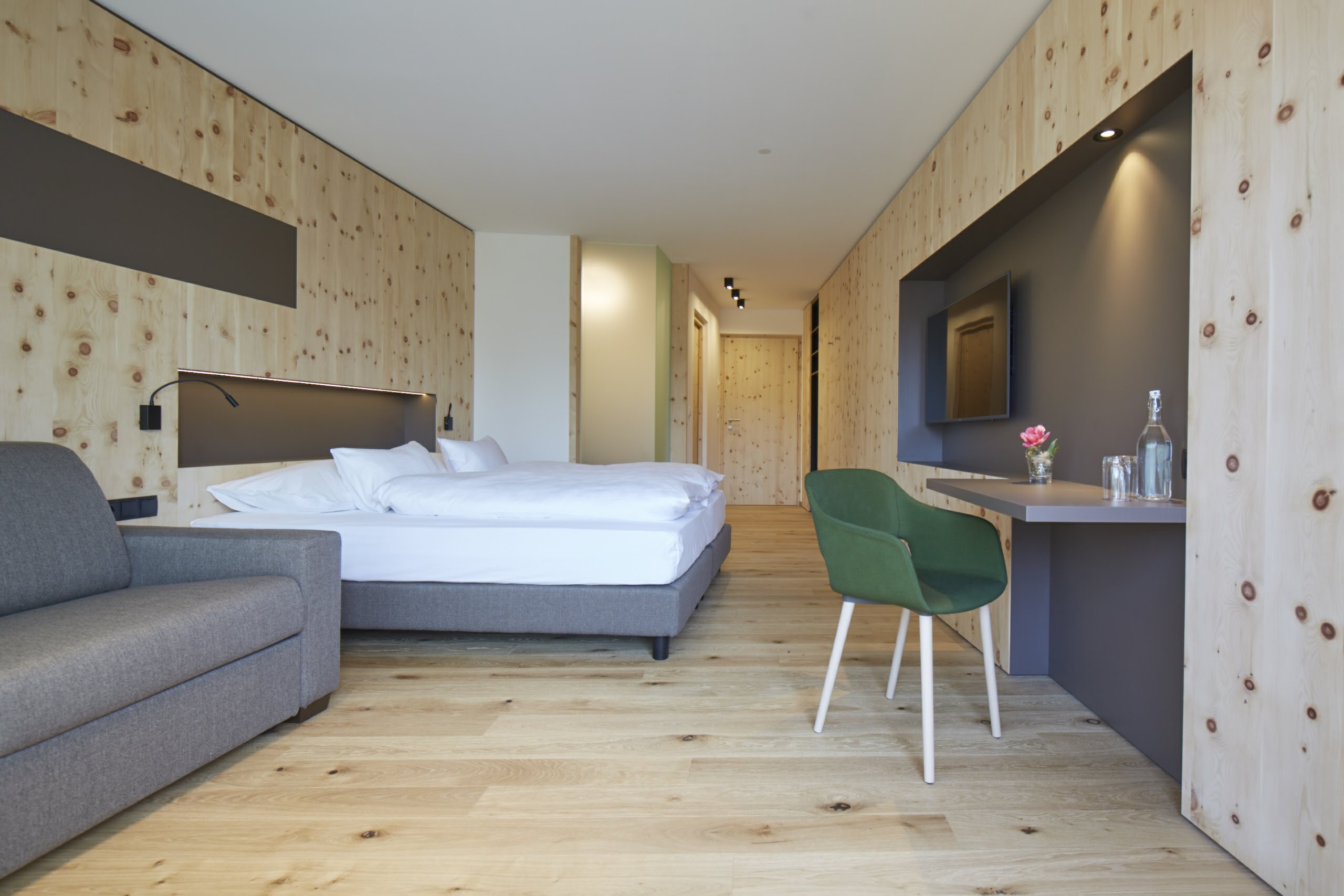 高山上的豪华餐厅-15