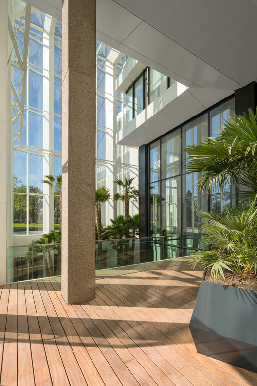 节能环保的 A.S.R 总部办公楼改造-7