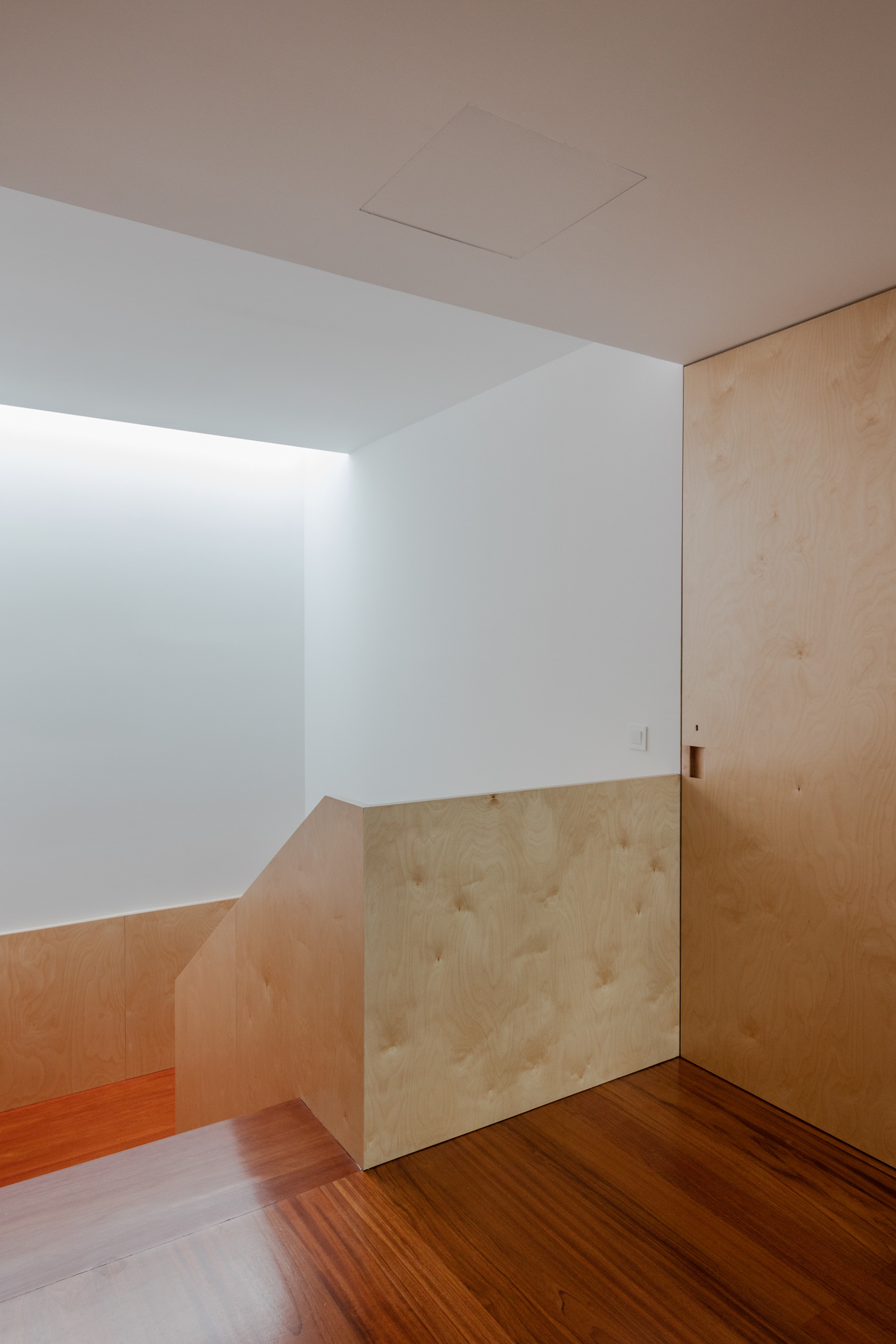 简约实用的新派住宅设计-30